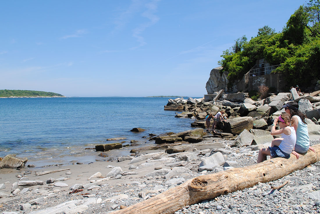 Sightseeing on the beach at Fort Williams Park