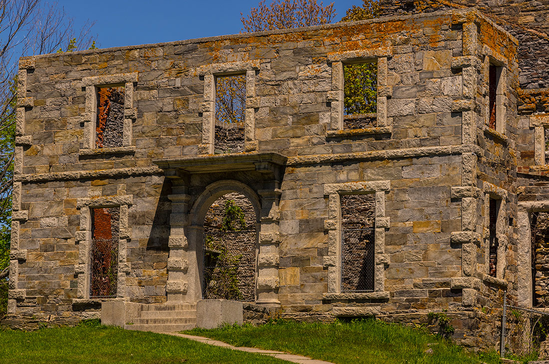 Goddard Mansion close-up - Photo by: Cindy Farr-Weinfeld
