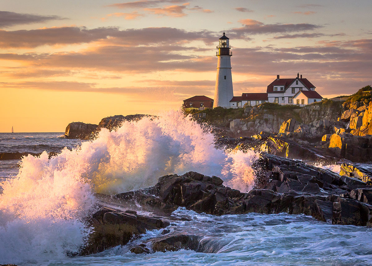 Portland Head Lighthouse - The Wave - Photo by: Benjamin Williamson